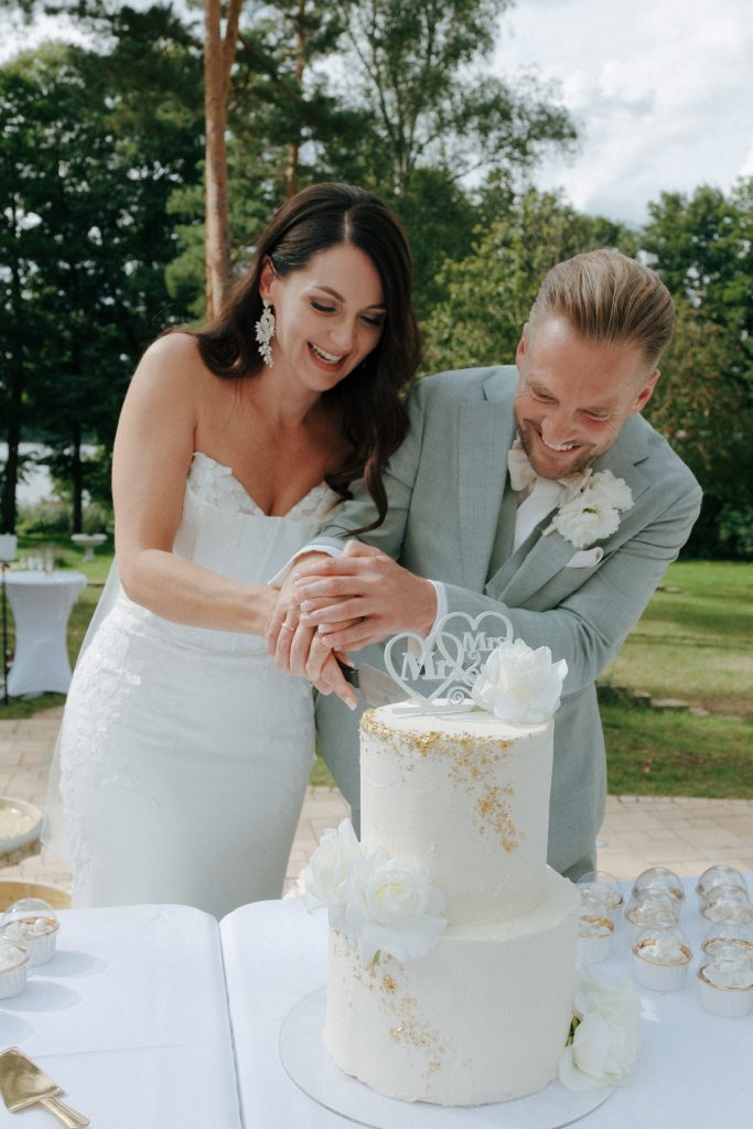 hochzeitsfoto hochzeitstorte
